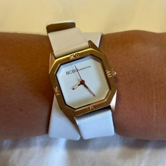 BCBG WHITE LEATHER WRAP WATCH - Picture 1 of 4